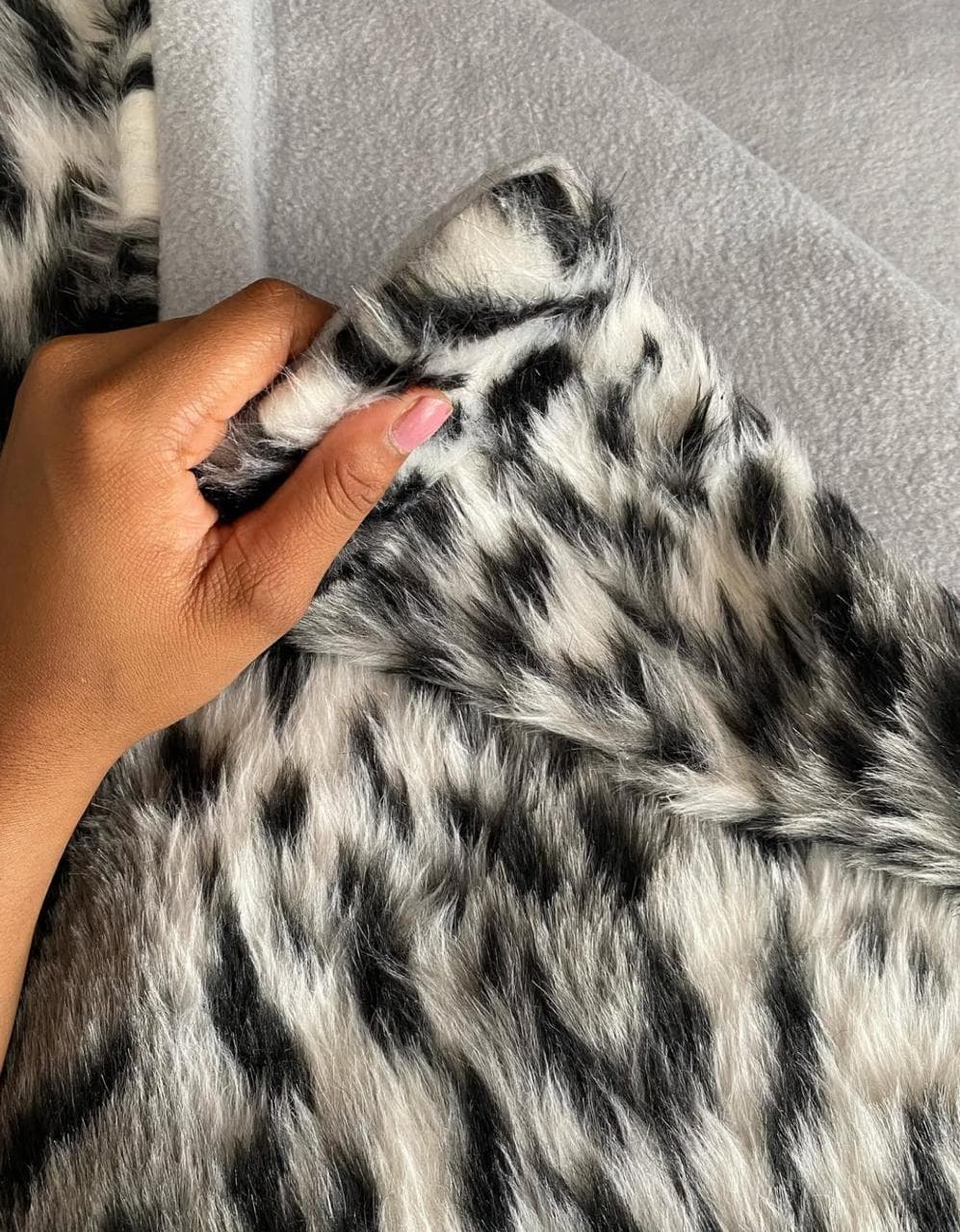 Leopard-print fur blanket